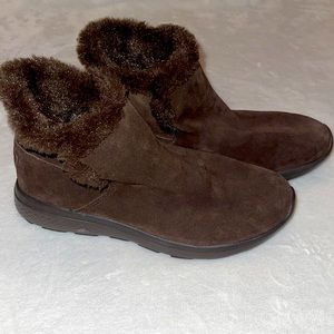 Skechers Goga Max Brown Boots